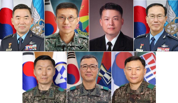 (사진 상단 왼쪽부터) 진영승 공군중장, 김규하 육군중장, 강동길 해군중장, 손석락 공군중장, 김성민 육군중장, 주성운 육군중장, 김호복 육군중장
