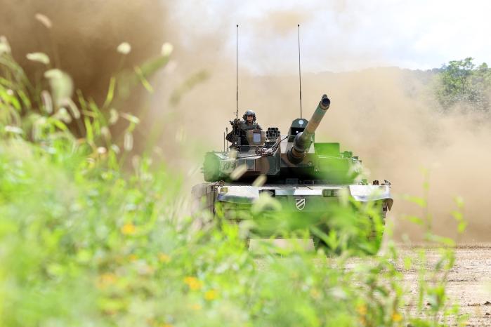 지상군페스티벌 준비 현장. 기동하는 K2 전차.