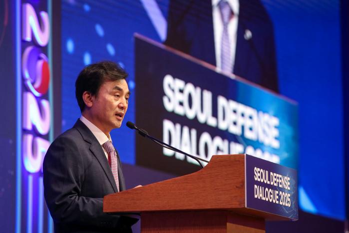 안규백 국방부 장관이 지난 9일 서울 소공동 롯데호텔에서 열린 ‘2025 서울안보대화’ 개회식에서 개회사를 하고 있다. 한재호 기자