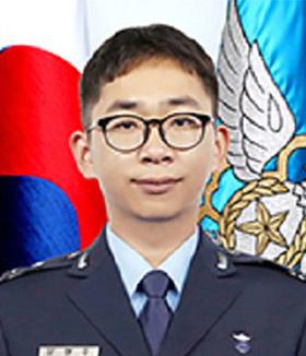 문형주 대위 공군교육사령부 신부