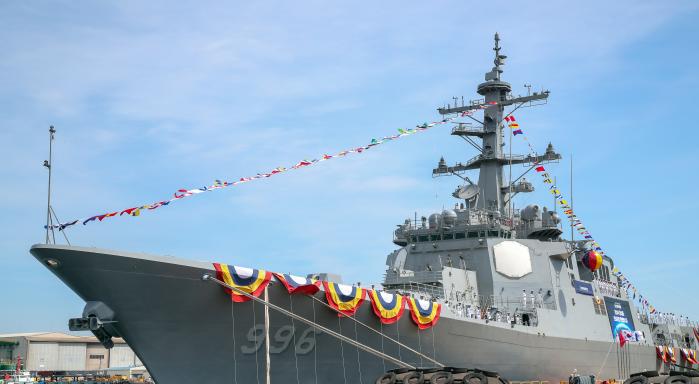 17일 울산 HD현대중공업에서 광개토 Ⅲ Batch(배치)-Ⅱ 8200톤급 이지스구축함 ‘○○○○○○’ 진수식이 열리고 있다. 한재호 기자