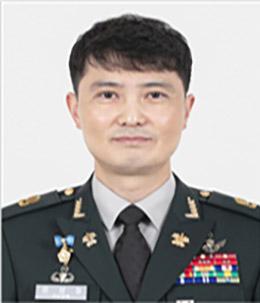 윤상철 주임원사 국군복지단