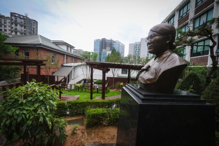 독립운동가 김마리아 동상.