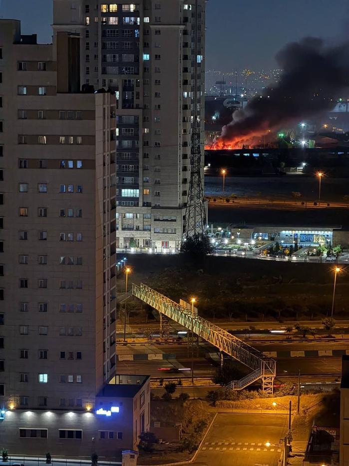 지난 6월 13일 이스라엘의 공격으로 연기에 휩싸인 이란 테헤란의 모습. AFP·연합뉴스