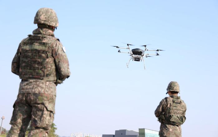 '전장순환통제용 드론' 운용 실력 처음 겨뤘다 - 뉴스 썸네일 이미지