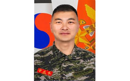 61년간 국가·군 위해 걸어온 것처럼… 앞으로도 생생한 정보로 자긍심을 높여주세요. 장준수 중령/해병대 2특수수색대대