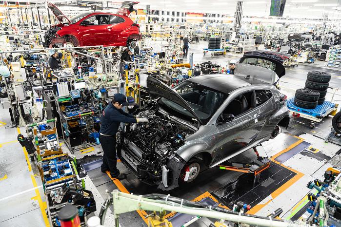 서스펜션을 장착 중인 GR 차량.