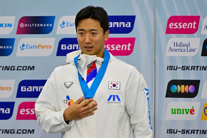 17일(한국시간) 열린 빙속 월드컵 남자 500m에서 한국 신기록으로 동메달을 차지한 김준호. 로이터·연합뉴스