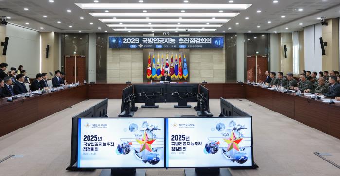 안규백 국방부 장관이 18일 서울 용산구 국방부에서 열린 ‘2025 국방 인공지능(AI) 추진점검회의’에서 인사말을 하고 있다. 한재호 기자