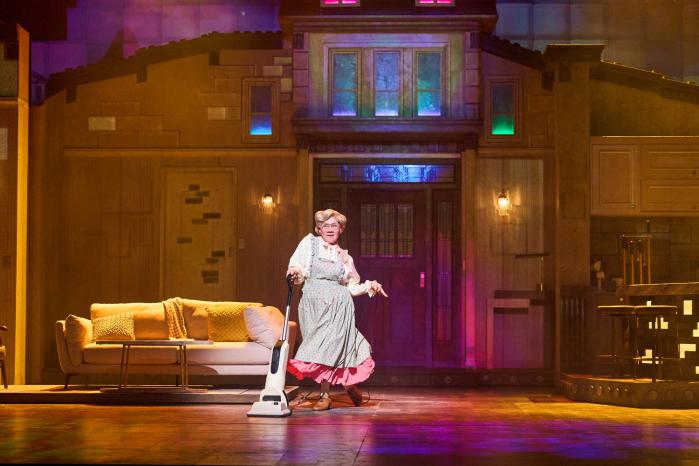 뮤지컬 ‘미세스 다웃파이어’의 한 장면. 사진=샘컴퍼니