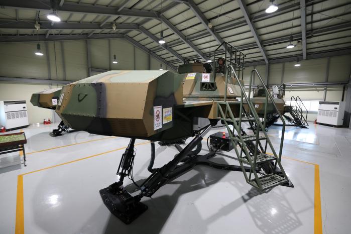 육군2기갑여단 K계열 전차 소부대 전술모의훈련장비. 조종원 기자