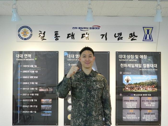 육군1군단 방공단 이필구 상사. 부대제공