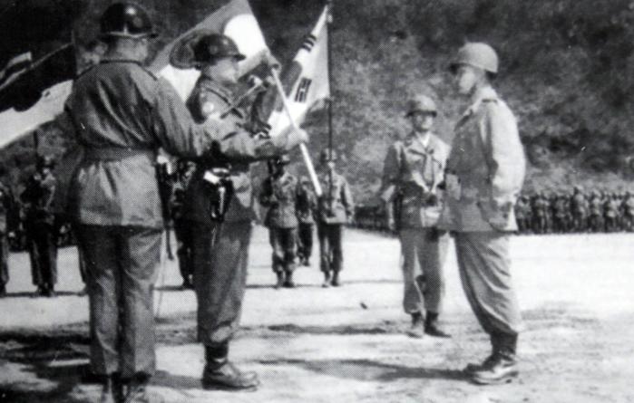 1950년 7월 15일, 2군단 창설식 모습.