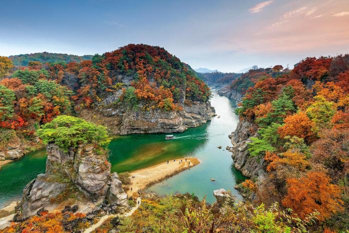 선사 지질의 길 … 강원 철원군 고석정
