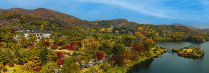 한국 전통 정원, 호암미술관 희원. 필자 제공