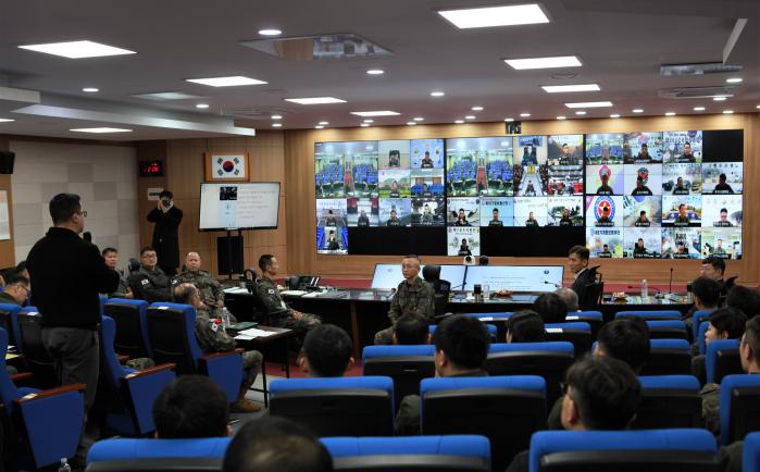 29일 육군7기동군단 대회의실에서 기동전연구소 토크콘서트가 진행되고 있다. 사진 제공=최형수 군무주무관