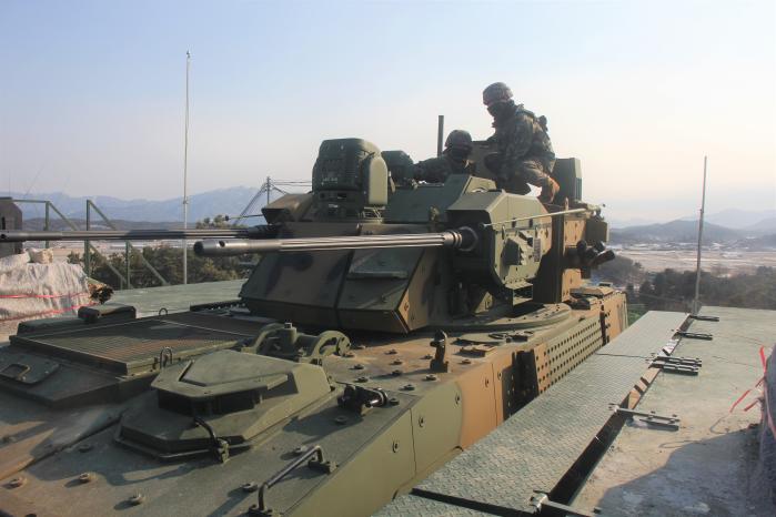 육군5군단 방공단 장병들이 항공 전투실험과 연계해 방공상황 조치훈련을 하고 있다. 부대 제공