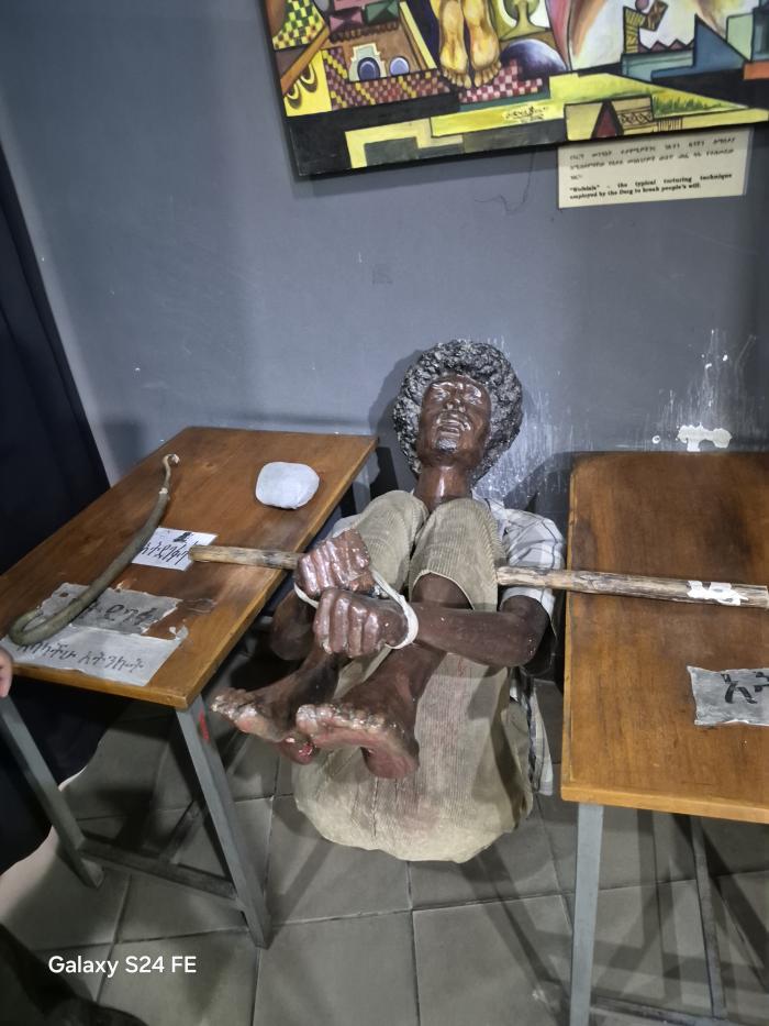 적색테러박물관에 전시된 군사정권의 고문 모습.