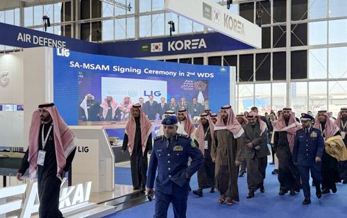 사막보다 뜨겁다, K방산 존재감... 원팀으로 뭉쳤다, 경쟁력 완전무장 - 뉴스 썸네일 이미지