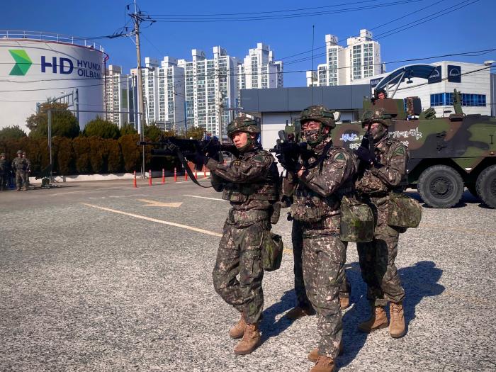 목표 지점으로 기동하는 장병들.부대 제공