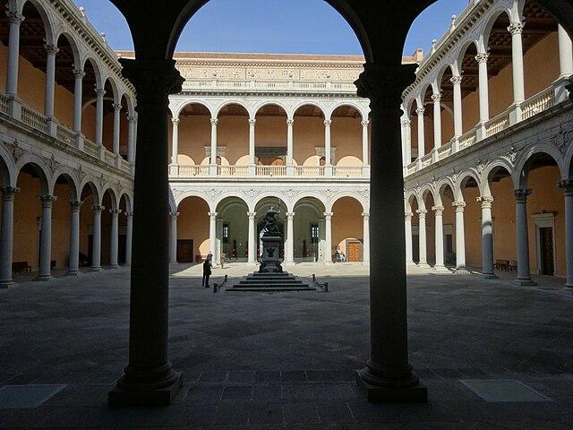 알카사르 내부 모습. 필자 제공