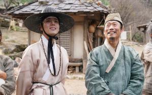 영화 '왕과 사는 남자'의 한 장면.