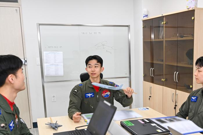 5공중기동비행단 오호연(소령) KC-330 조종사