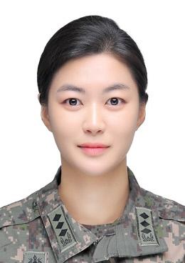 안서경 대위 육군본부 지상군페스티벌기획단