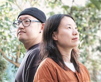 필자 김은덕·백종민은 여행작가다. 부부가 함께 쓴 공저로 『여행 말고 한달살기』 『한 달에 한 도시』 시리즈 등이 있다. 유튜브 ‘띵크띵스’도 운영 중이다.