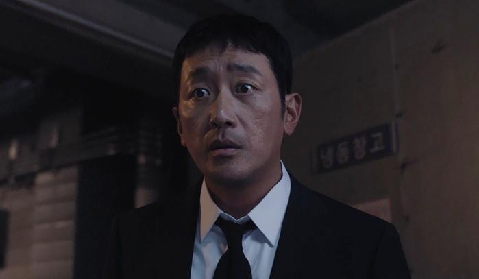 tvN 토·일 드라마 ‘대한민국에서 건물주 되는 법’에서 기수종 역을 맡은 배우 하정우. 사진=CJ엔터테인먼트