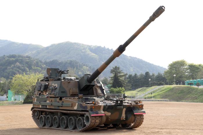 우리 정부와 핀란드 국방부는 9일(현지시간) 핀란드 헬싱키에서 5억4600만 유로 규모의 ‘K9 2차 수출계약’을 체결했다. 사진은 육군수도기계화보병사단 K9A1 자주포의 모습. 국방일보 DB