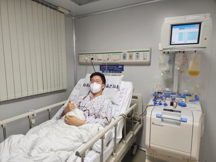 공군2미사일방어여단 예하 8311부대 이희운 일병이 조혈모세포를 채취하고 있다. 부대 제공