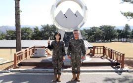 양구군보건소에 헌혈증 150장을 기부한 육군21보병사단 공병대대 3중대 장병들. 부대 제공