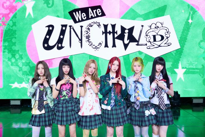 걸그룹 언차일드가 21일 서울 한남동 블루스퀘어 우리WON뱅킹홀에서 열린 데뷔 싱글 ‘위 아 언차일드’ 발매 기념 미디어 쇼케이스에서 포즈를 취하고 있다. 사진=하이업엔터테인먼트