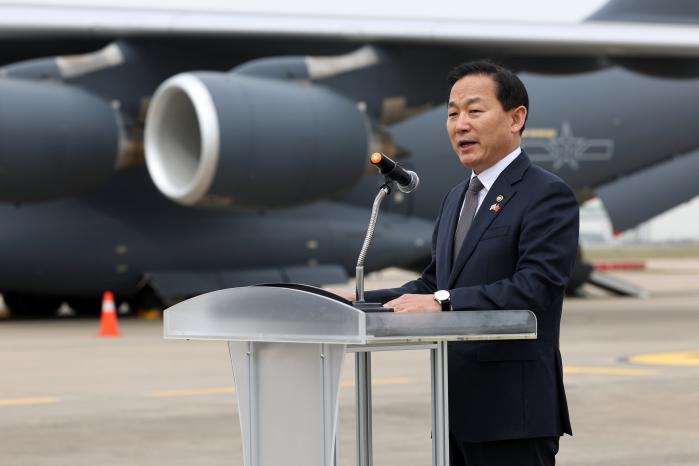 우리 측 대표로 참석한 이두희 국방부 차관이 인사말을 하고 있다.