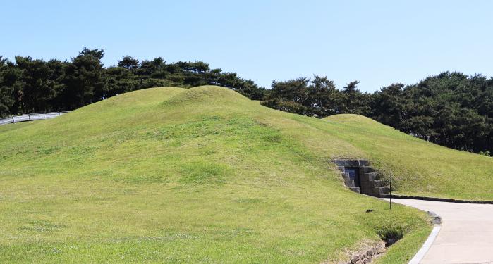 공주 무령왕릉.