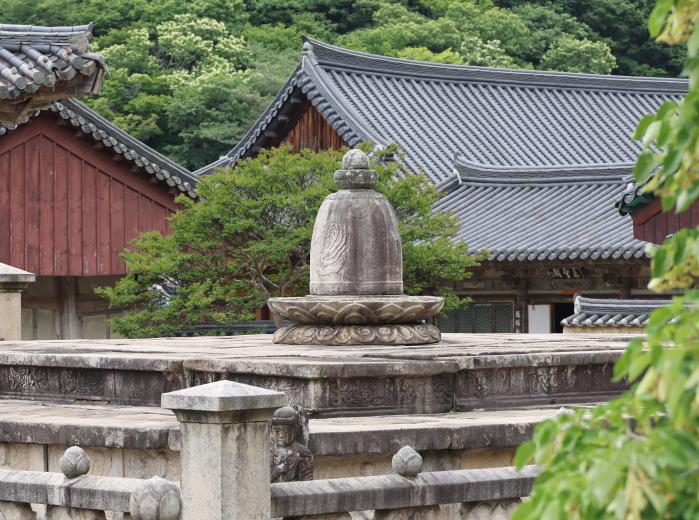 부처님 진신사리가 봉인돼 있는 통도사 금강계단.