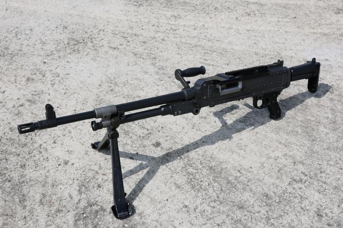 M240D(7.62㎜ 기관총) 대수상작전 시 소형 표적 무력화 및 특수작전 엄호(비상상황 시 탈착해 기관총 형태 사용 가능)