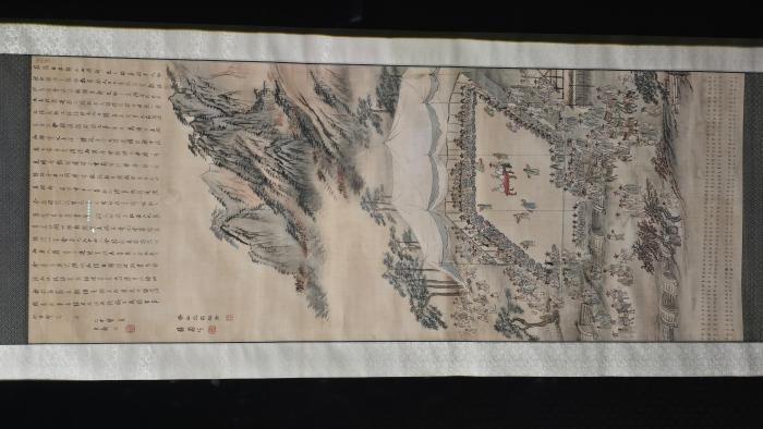 김홍도의 ‘기로세련계도’(1805, 비단에 담채, 137.3×53.2㎝, 개인 소장).