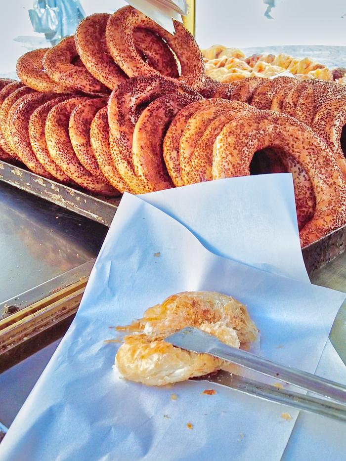 유대인이 이즈미르로 가져온 빵 보요즈.