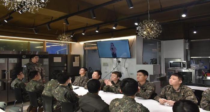 민주주의와 헌법수호 토의식 교육 모습. 국방부 제공