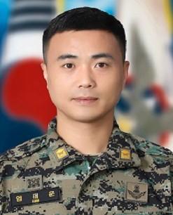 엄태운 준위 <br>육군특수전사령부 <br>군수지원대대